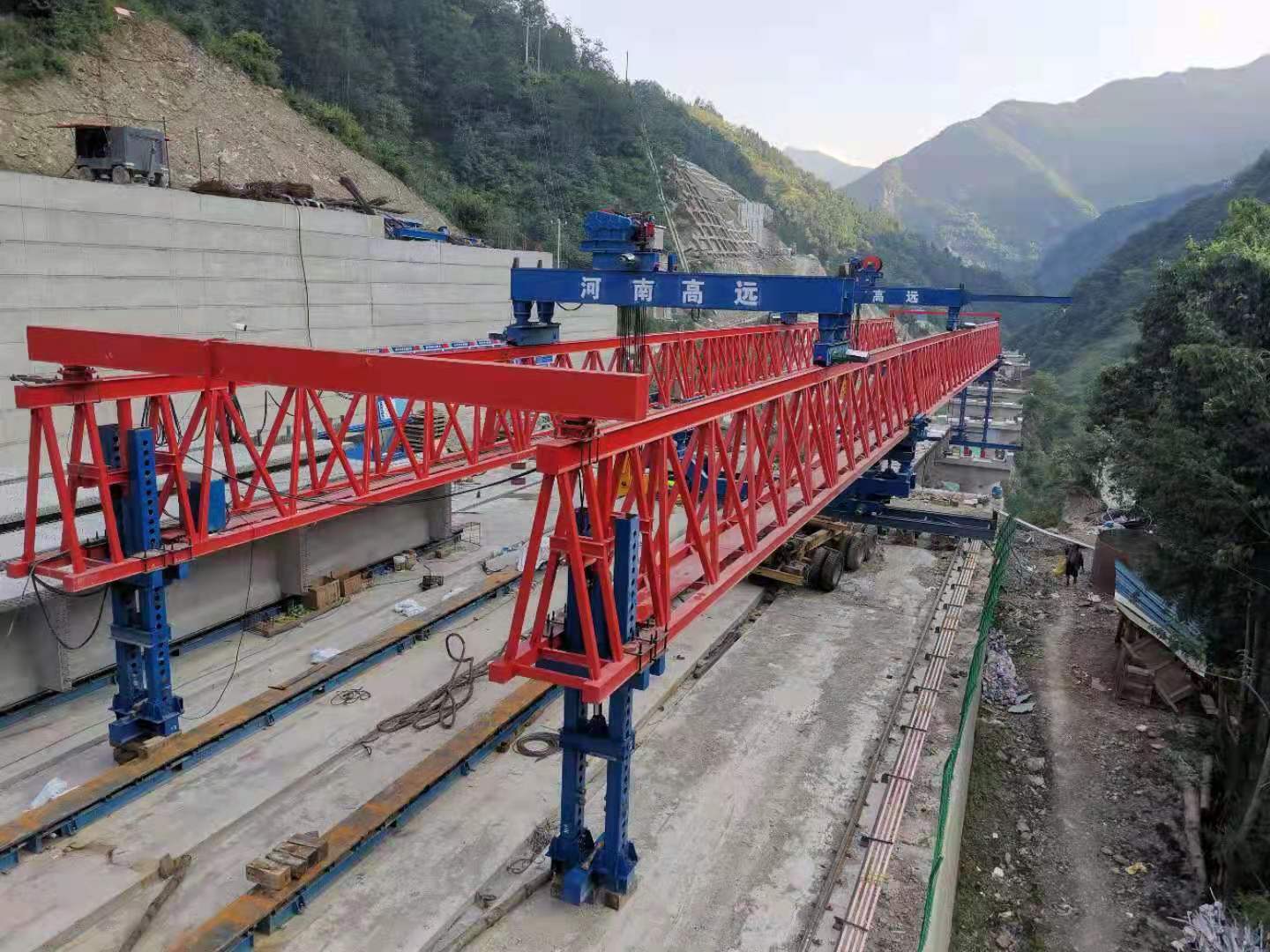 架橋機在使用公路架橋機的過程中會出現(xiàn)的狀況，你知道該怎么避免嗎